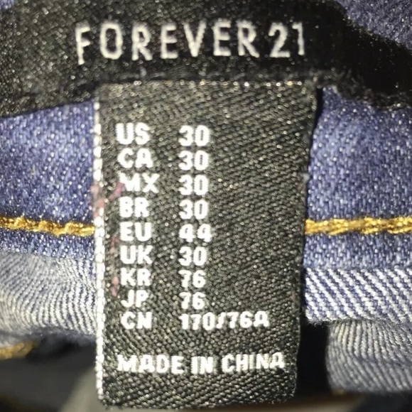 Women’s size 12 (30) Forever 21 jeans - Picture 4 of 4